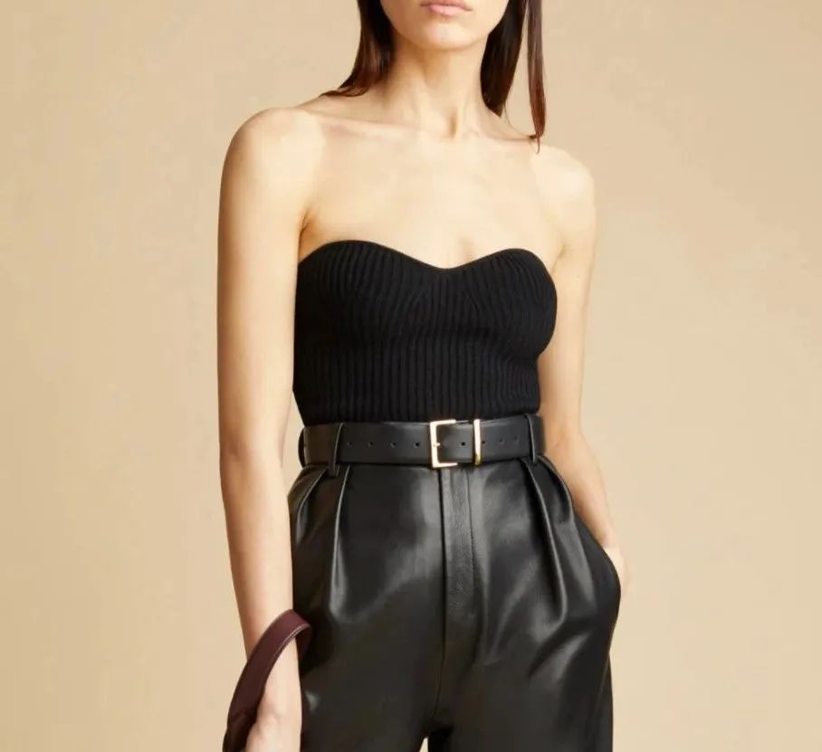 夏天可以穿针织吗,谁说夏季不能穿套装