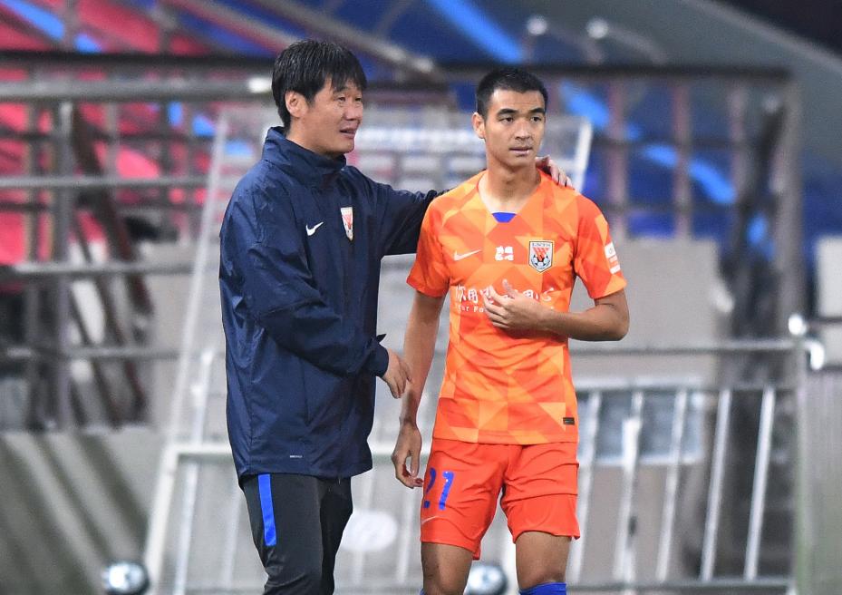 山东鲁能对阵建业,鲁能比赛海报