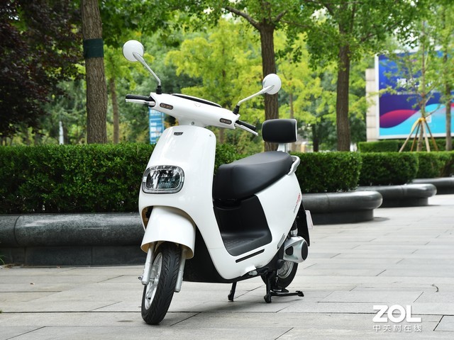 雅迪电动车冠能m9测评,雅迪冠能m8深度评测