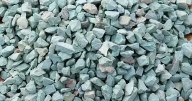 据说最为齐全的30种多肉常用土壤的资料及20种配土方案,不会配土的可以做个参考