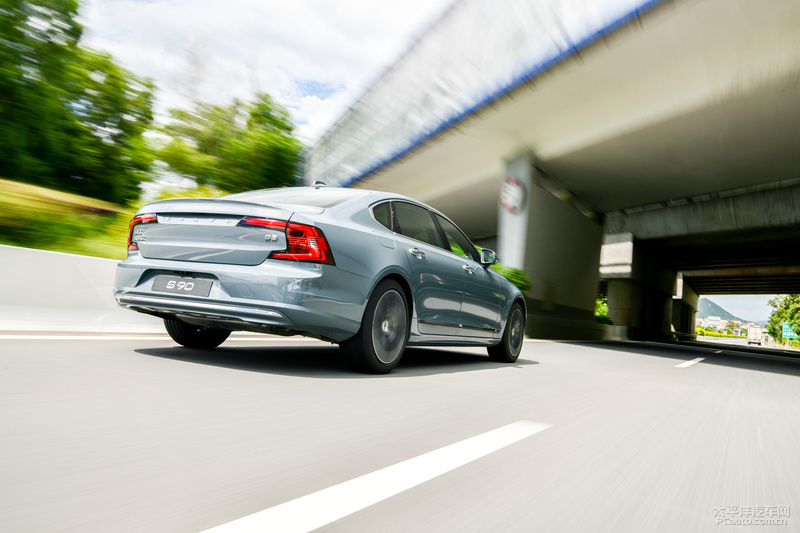 2020款全新沃尔沃s90试驾视频,顺应时代的改变