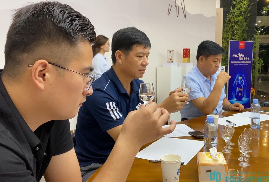 经典景阳春品鉴酒,景阳春经典醇香酒52度