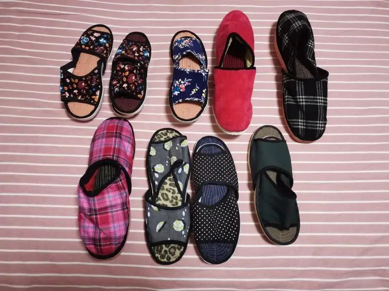 女孩买散装的卫生巾,买散装卫生巾的女生