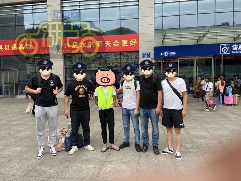 女子花三万买了一口价手镯,女子花了三百块买了一只黄金手镯