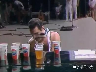 你手中拿着的不是可乐，而是一部近代音乐流行史