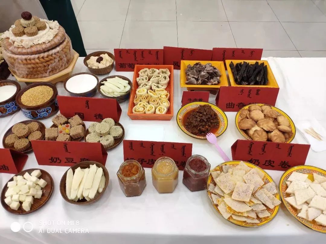 @老师们!鄂尔多斯这些商家暖心促销送礼包