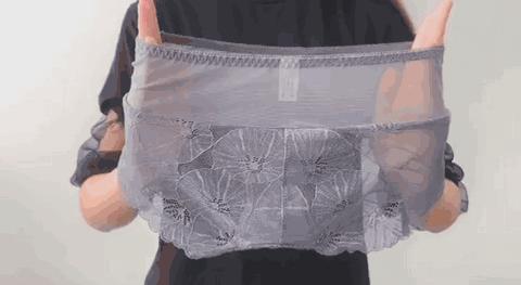 这条优雅精致、凉爽如风的蕾丝*裤内**，是你藏不住的女人味