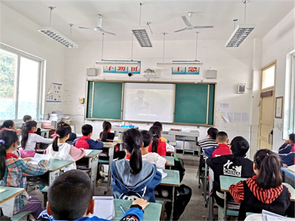 荥经县各学校举行纪念“九一八”89周年主题教育活动