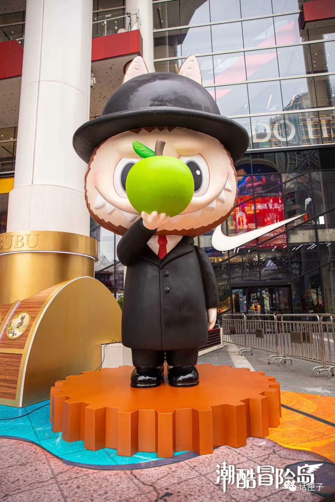 南京路步行街“百世新”组合出道，佛罗伦萨小镇五城联动，买买买不停