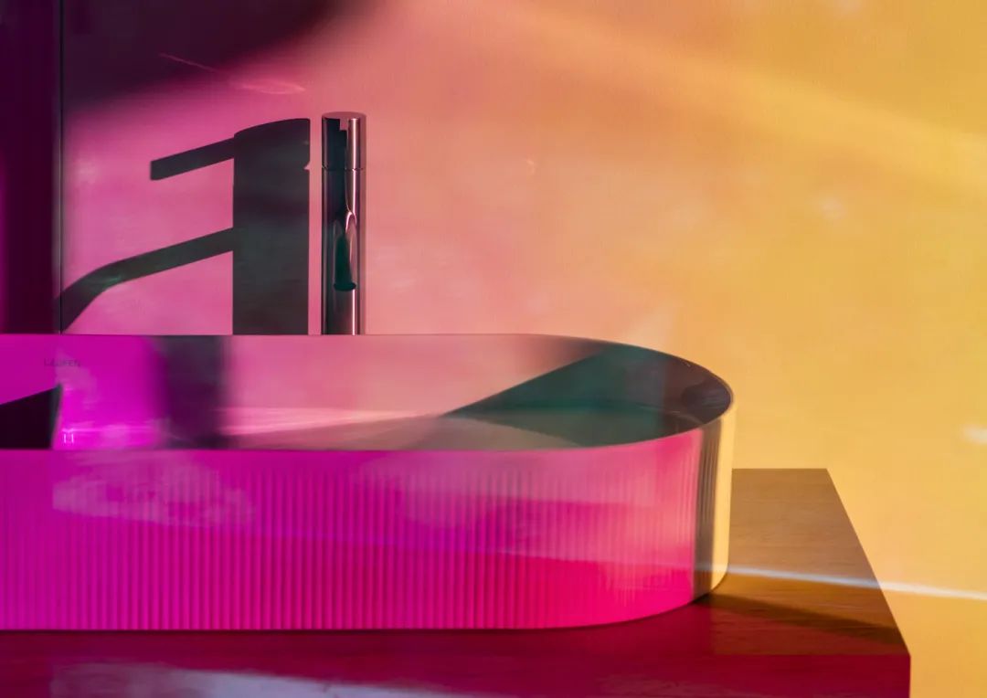 ADSelect｜初秋霓虹，就是要“好色”给你看