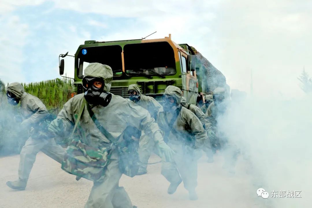 热点｜岸导团联手防化营，出击