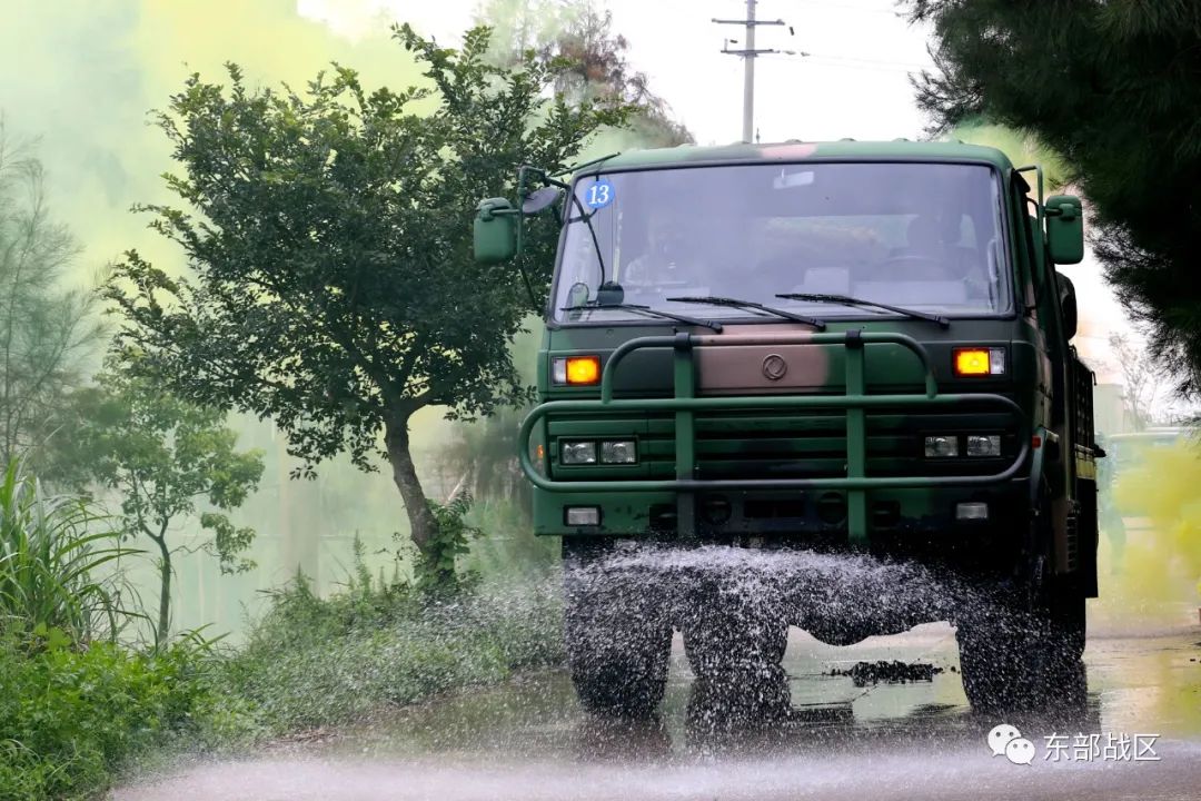 热点｜岸导团联手防化营，出击