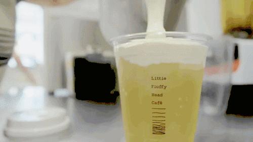 秋天的第一杯奶茶梗如何回复,秋天的第1杯奶茶是什么梗