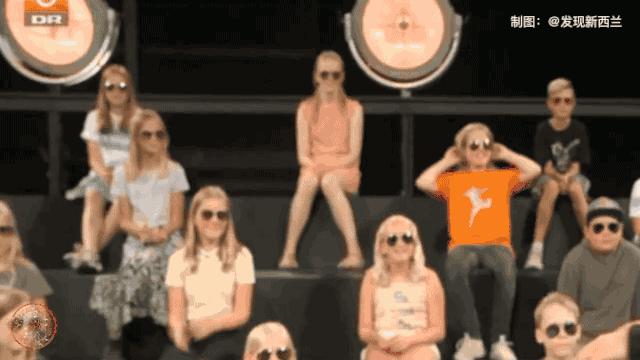 五个大人当着孩子全裸,竟是为了教育!这档奇葩儿童节目让网友吵翻了天….