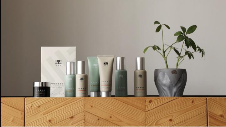 会走秀的程序员VS卖美妆的老友记，你更pick谁？