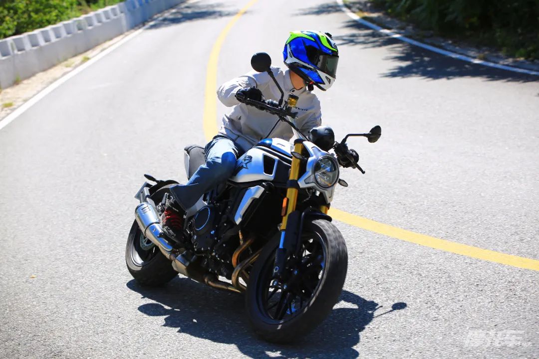 春风楚留香700收车价,春风楚留香700cl-x运动版改装外观