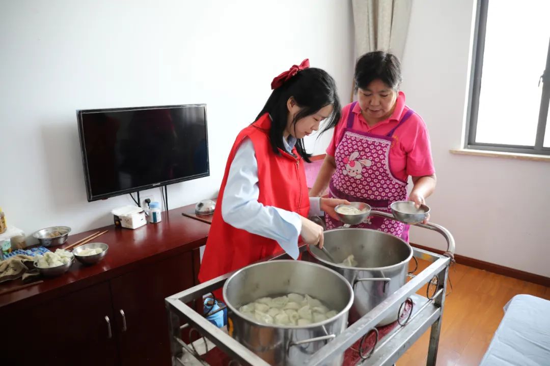 暖心！安顺燃气送“福气”啦