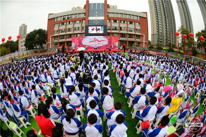 迎中秋小学舞蹈,诗朗诵舞蹈双人小学生国庆