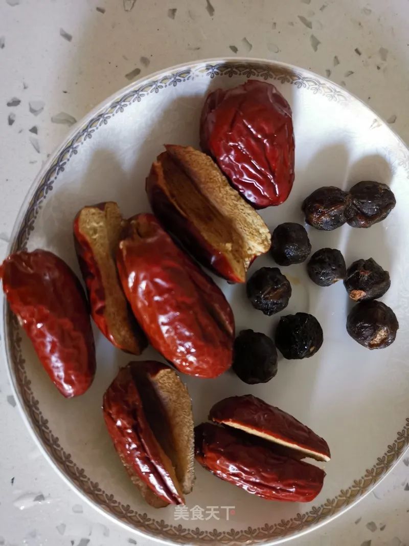 一日吃三个枣容颜不会老,一日吃三蒸枣终身不显老