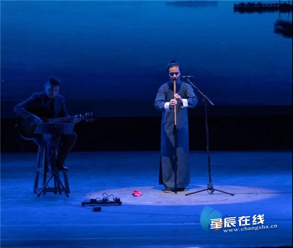 民乐与拇指琴,民乐与吉他乐队合奏