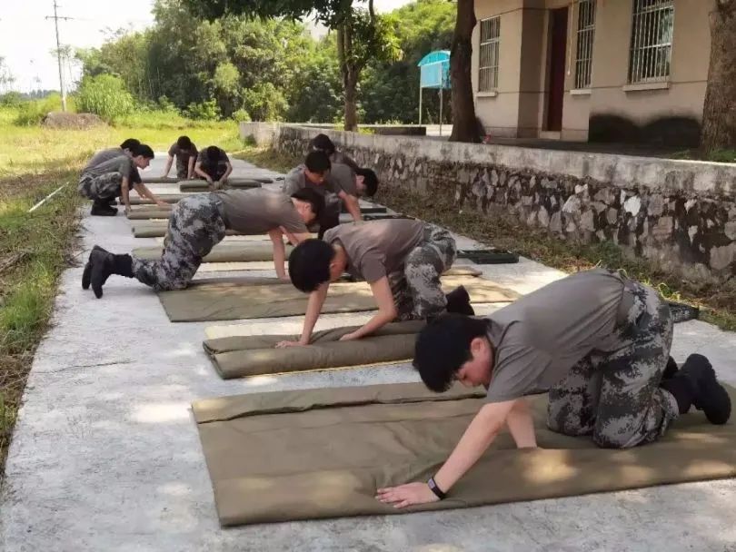 半个月一个女孩的变化,半个月时间女生容貌能变化吗