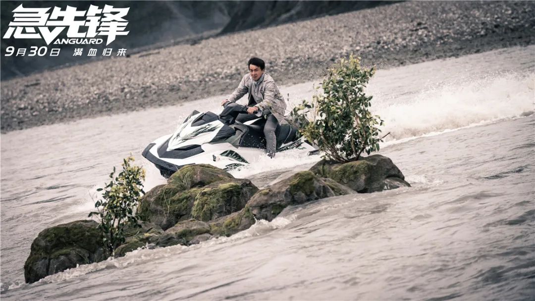 成龙急先锋掉水里花絮,急先锋成龙撞迪拜王子镜头花絮