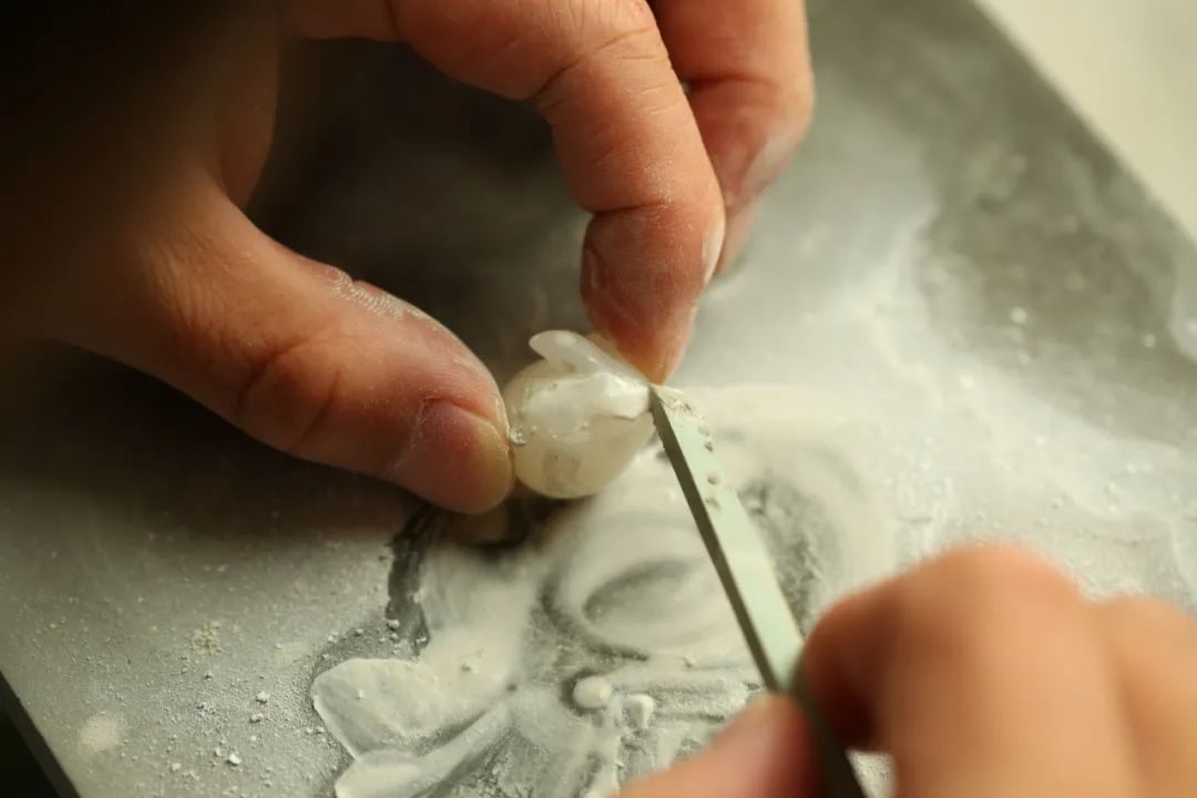 新疆和田为什么买不到真东西,在新疆能买到正宗和田玉吗