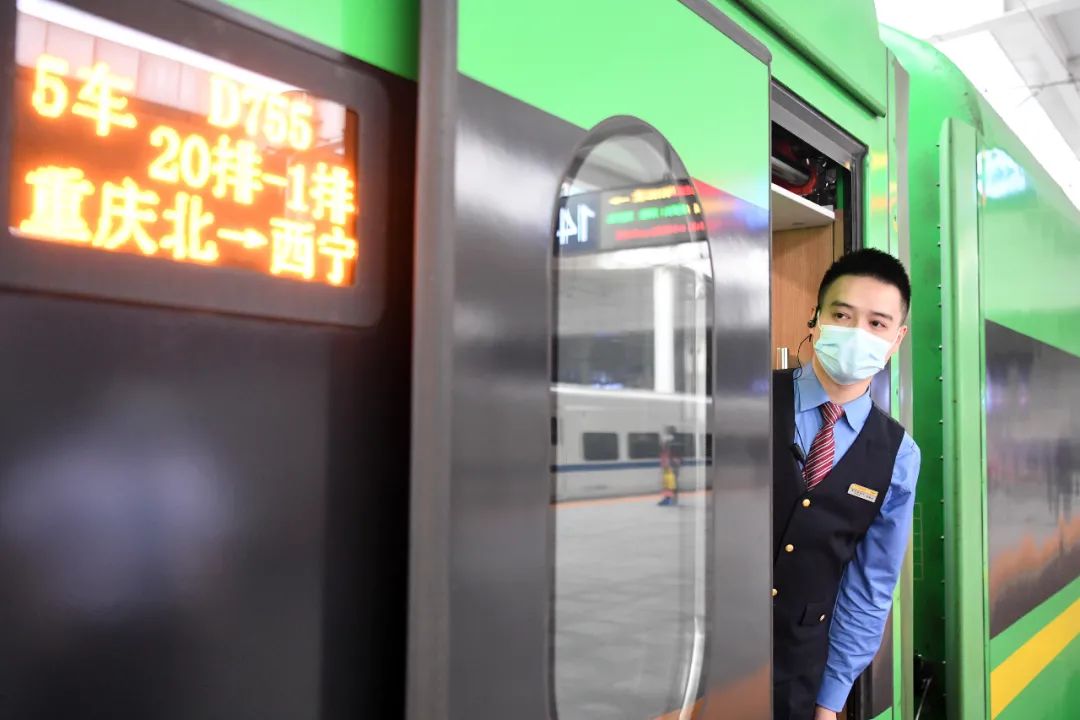 成都到西宁绿巨人,成都到西宁绿巨人动车