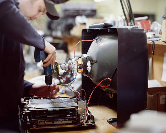 crt电视对比度差,crt显示器为什么淘汰