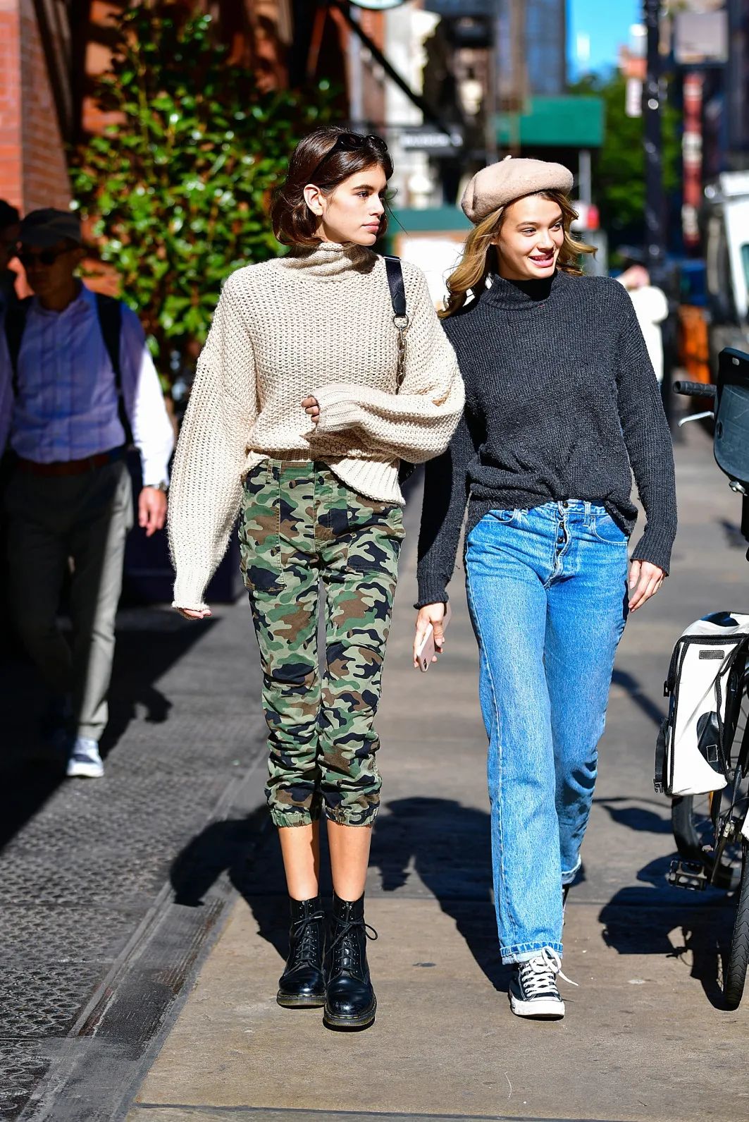 同样的预算买二手车还是新车,爆款靴子和小众靴哪个好