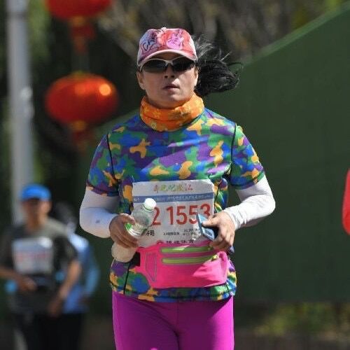 最“豪”女教师-——记柳州市首届“教书育人道德模范”许明教授