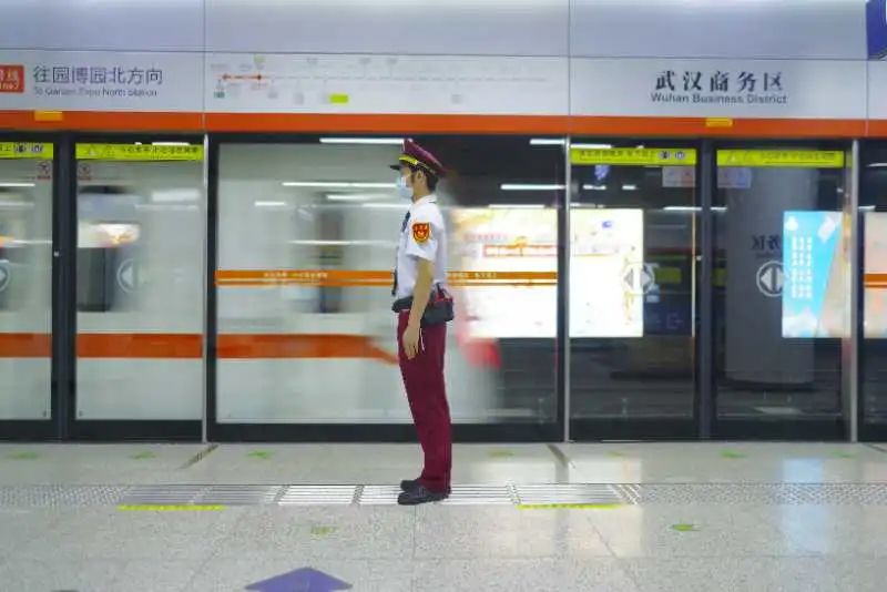 乐活地铁|为么斯我爱上了武汉地铁？