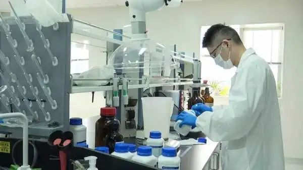 走向我们的小康生活|抖落一身“灰”老工业区“凤凰涅槃”