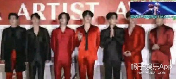 娱乐圈土味审美大赏！渔网袜透明雨衣蕾丝内衬，求双没看过的眼睛