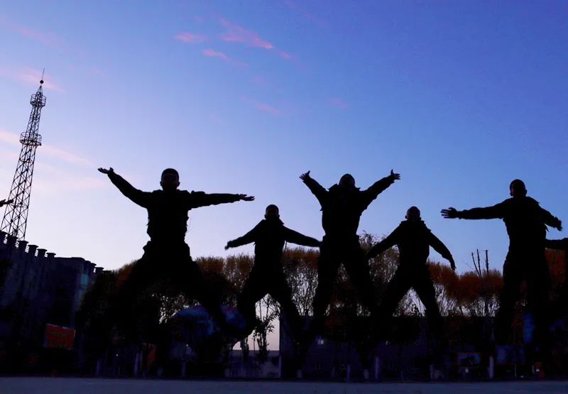 健身能量激活训练,健身瞬间提升力量的补剂