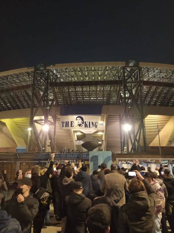 马拉多纳去世中国各地悼念活动,马拉多纳去世众人哀悼