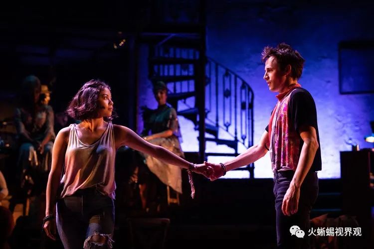 百老汇剧院舞台布景,唯一一个中国设计师