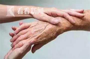 亲兄弟争执拔刀反目,亲兄弟吵架拿刀犯法吗