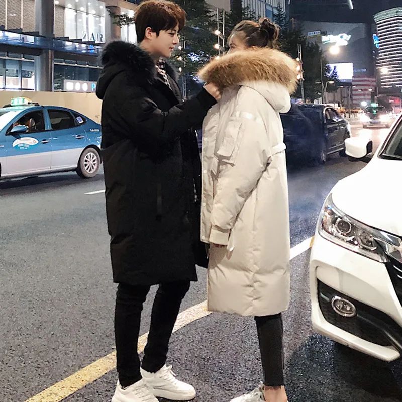 羽绒服千万别乱买这样穿又暖又美,羽绒服穿大的暖还是贴身的暖