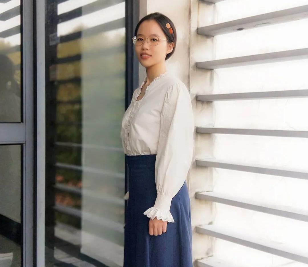 向优秀青年看齐,向优秀的人才们看齐的表现