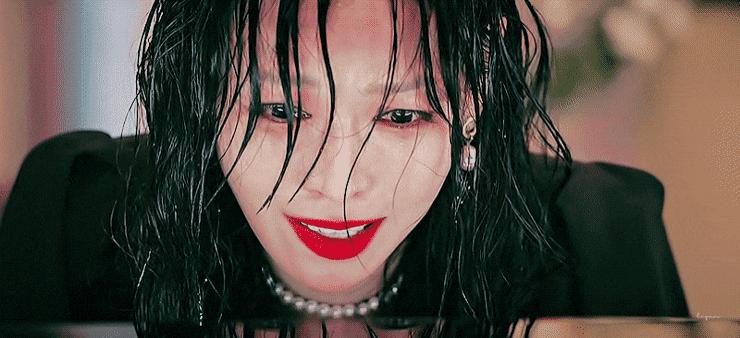 瑞思拜的殿堂级演技，国内热搜也忍不住要给金素妍S卡