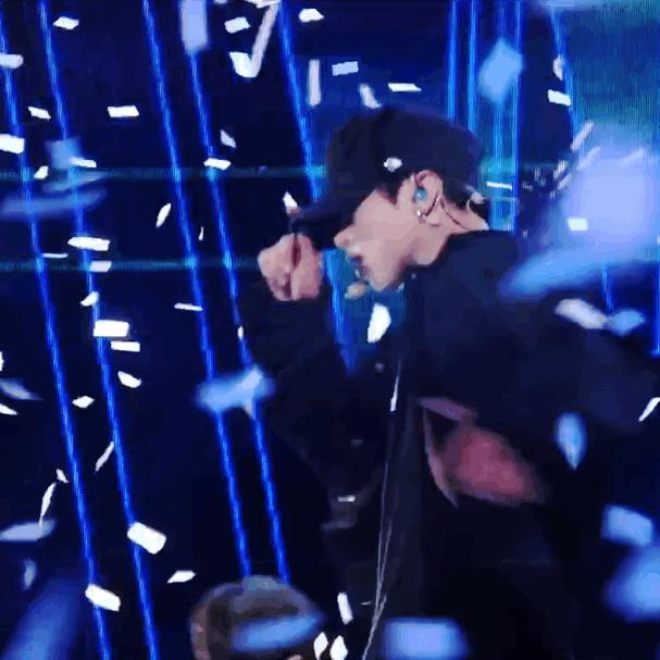 年度会穿榜单来了你爱豆同款都在这儿！快买