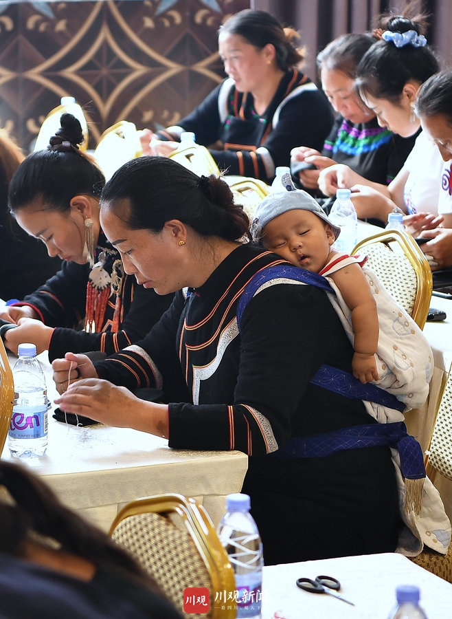 视觉四川年终盘点6｜何海洋：2020年，我努力用镜头“看见”大家的努力