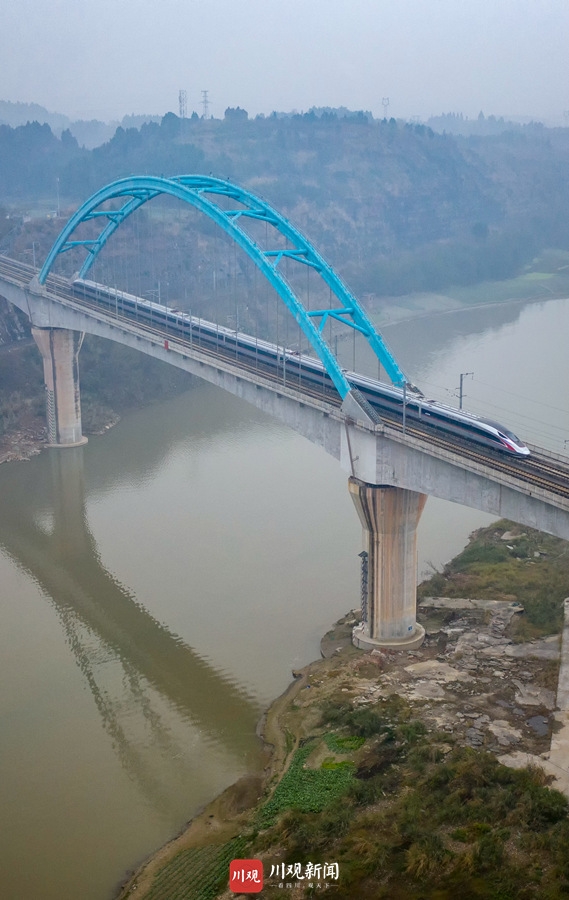 视觉四川年终盘点6｜何海洋：2020年，我努力用镜头“看见”大家的努力