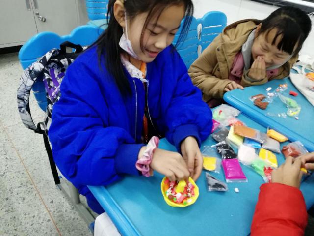 烟台港城中学：社团汇报精彩纷呈，校园生活绚丽多姿