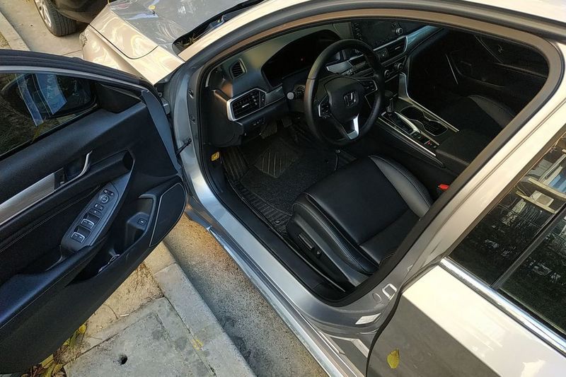 配置到位的车,配置性能好空间大的车10万以内