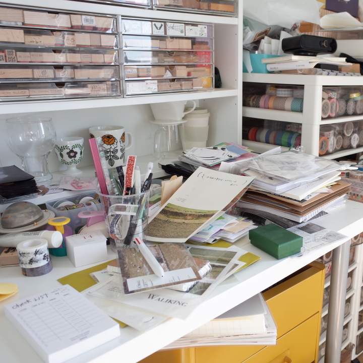 有人为此一年花五六千元！这花里胡哨的小本子，到底有啥魅力