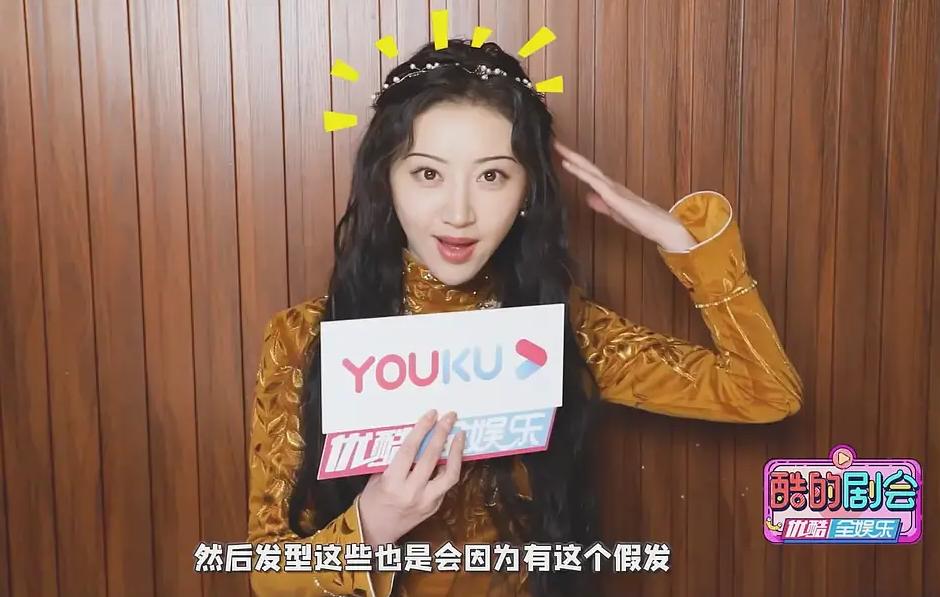 别羡慕，女明星们的蜜桃臀、直角肩，背后可能暗藏玄机