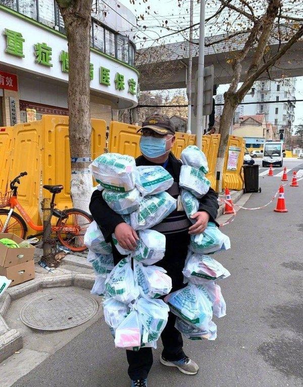 药袋哥网红,湖北武汉药袋哥