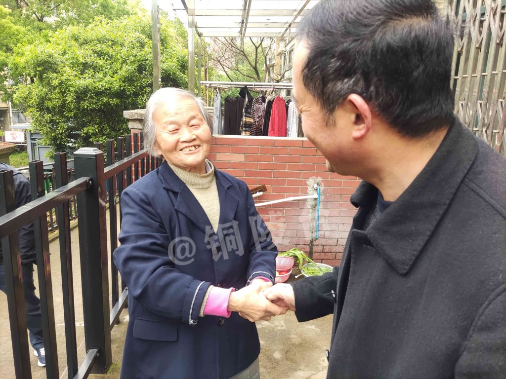 家里出现了白蚁有效的解决方法,家里潮湿会招来白蚁筑巢吗